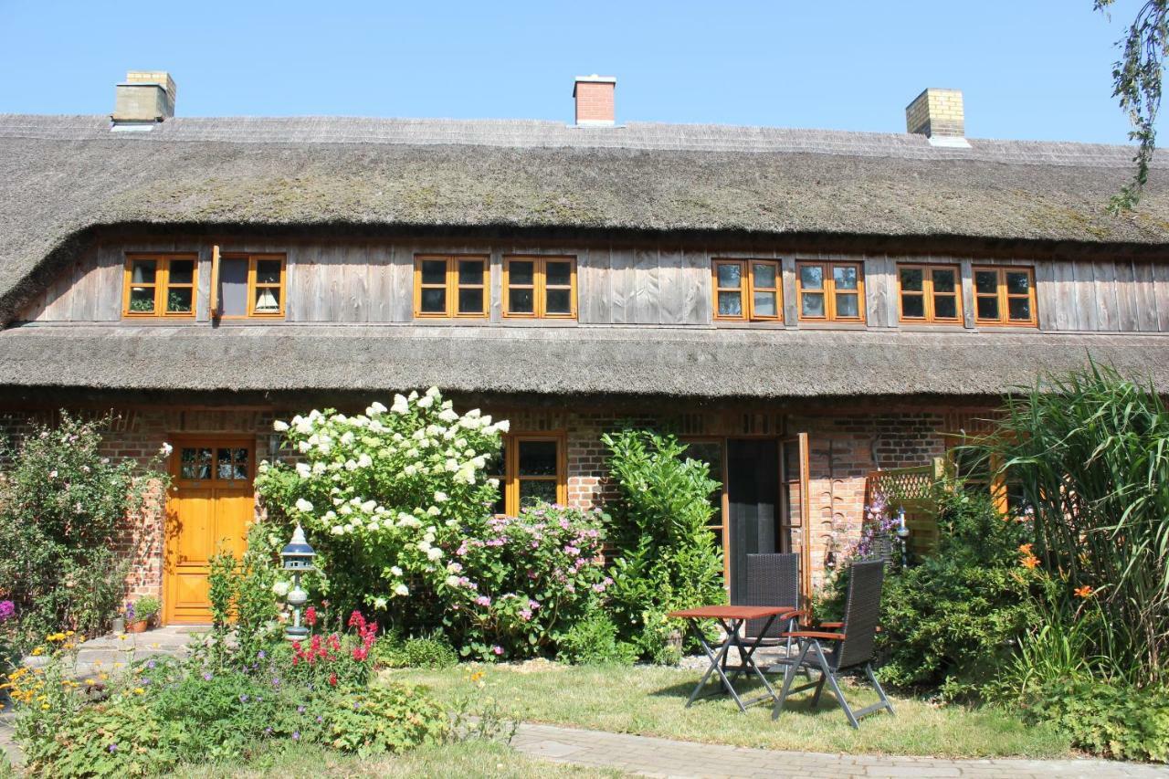 Kleine Auszeit Appartement Kluis Buitenkant foto